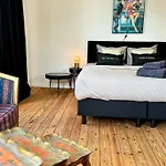 Guest House Gent לינה וארוחת בוקר גנט